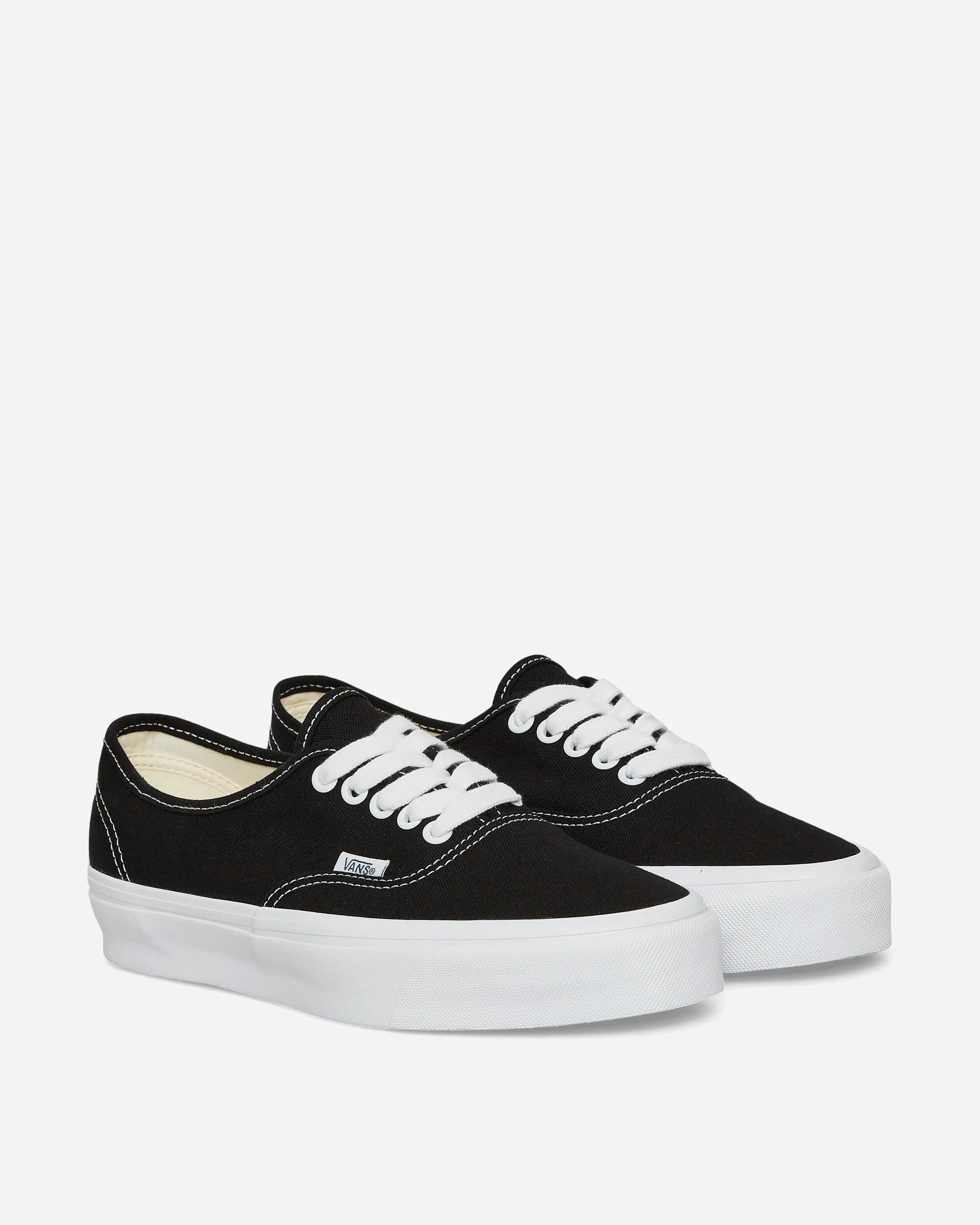 Authentic LX Reissue 44 Sneakers Black Padded collar