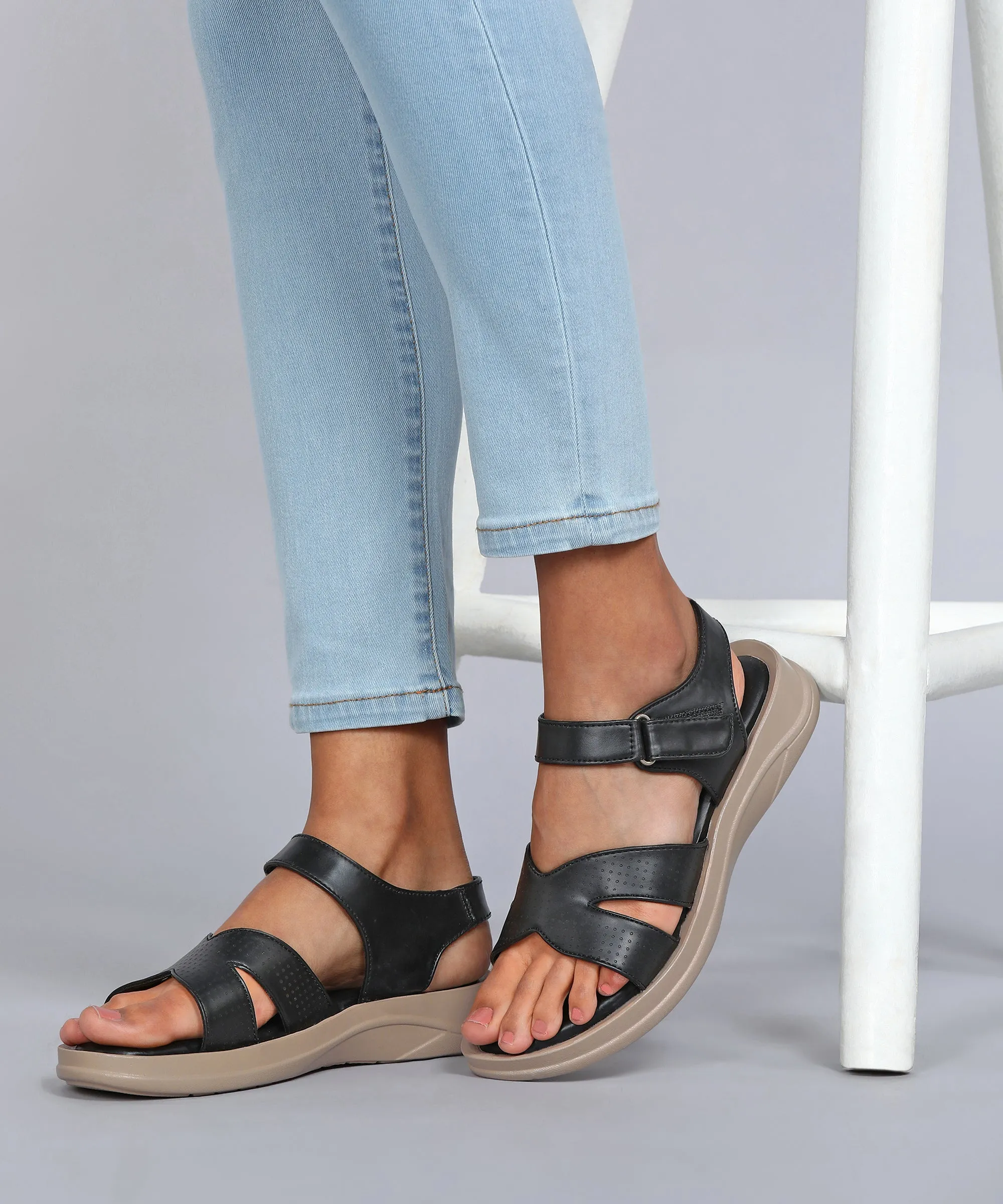 Paragon K6021L  Women Sandals | Casual & Formal Sandals | Stylish, Comfortable & Durable | For Daily & Occasion Wear Outdoor Walking Comfort skin friendly