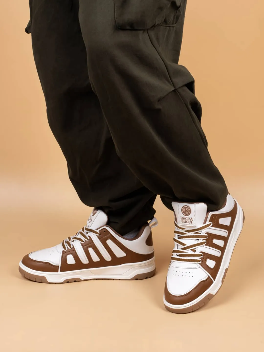 Short Trip Bacca Bucci Metrolites