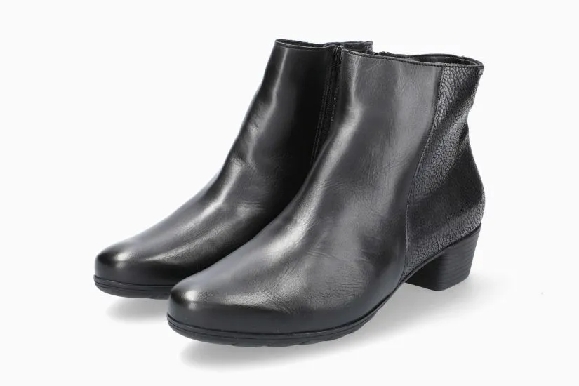 anti static Timeless elegance Ilsa - Black 7800