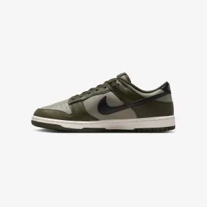Dunk Low Retro Runway Glow