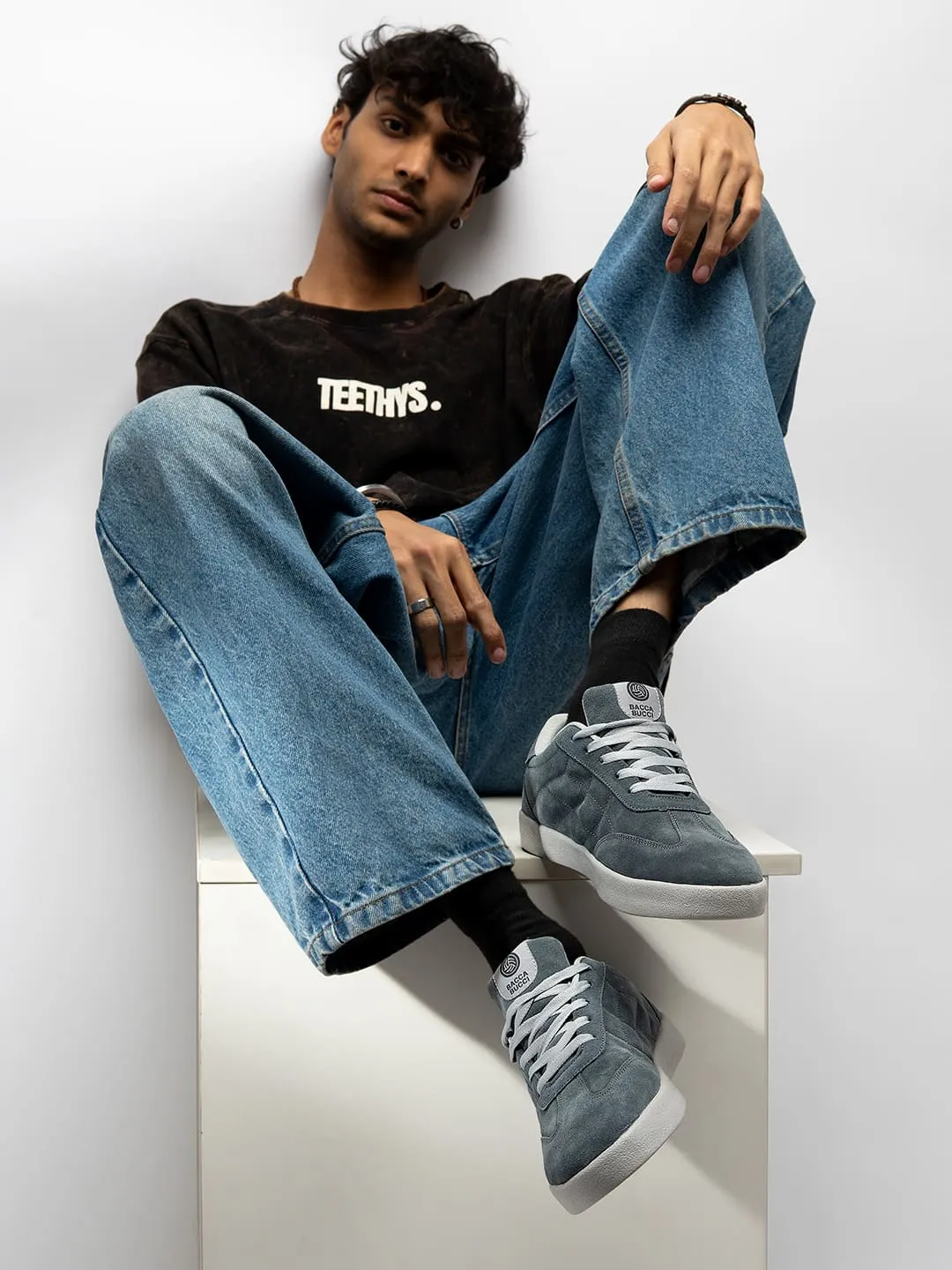 Foam Lining Running Errands Dream Walk Bacca Bucci Fresco ??Suede Low-Top Sneakers for the Urban Nomad