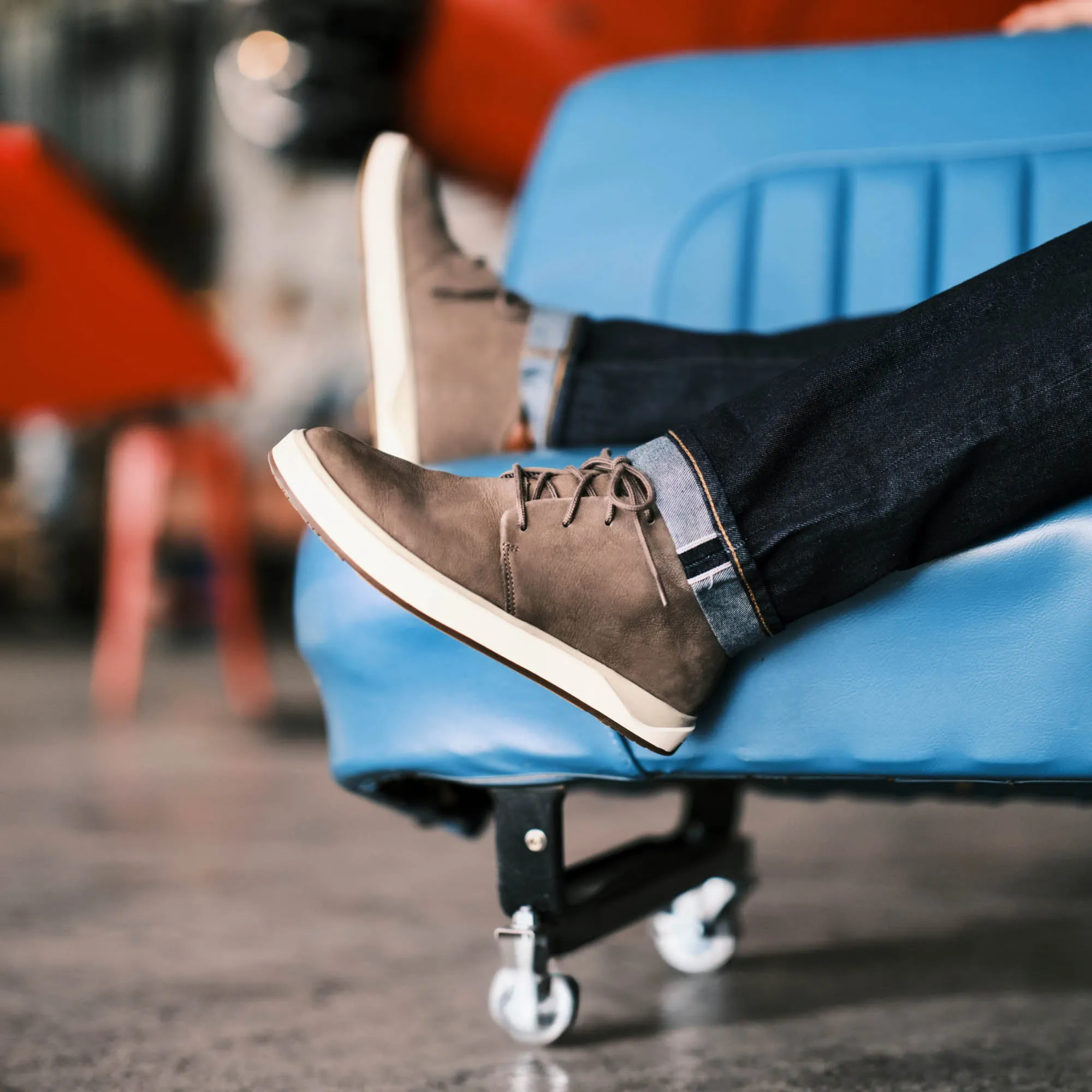 Modern Minimal Cushioned Support Papak Ili - Mustang