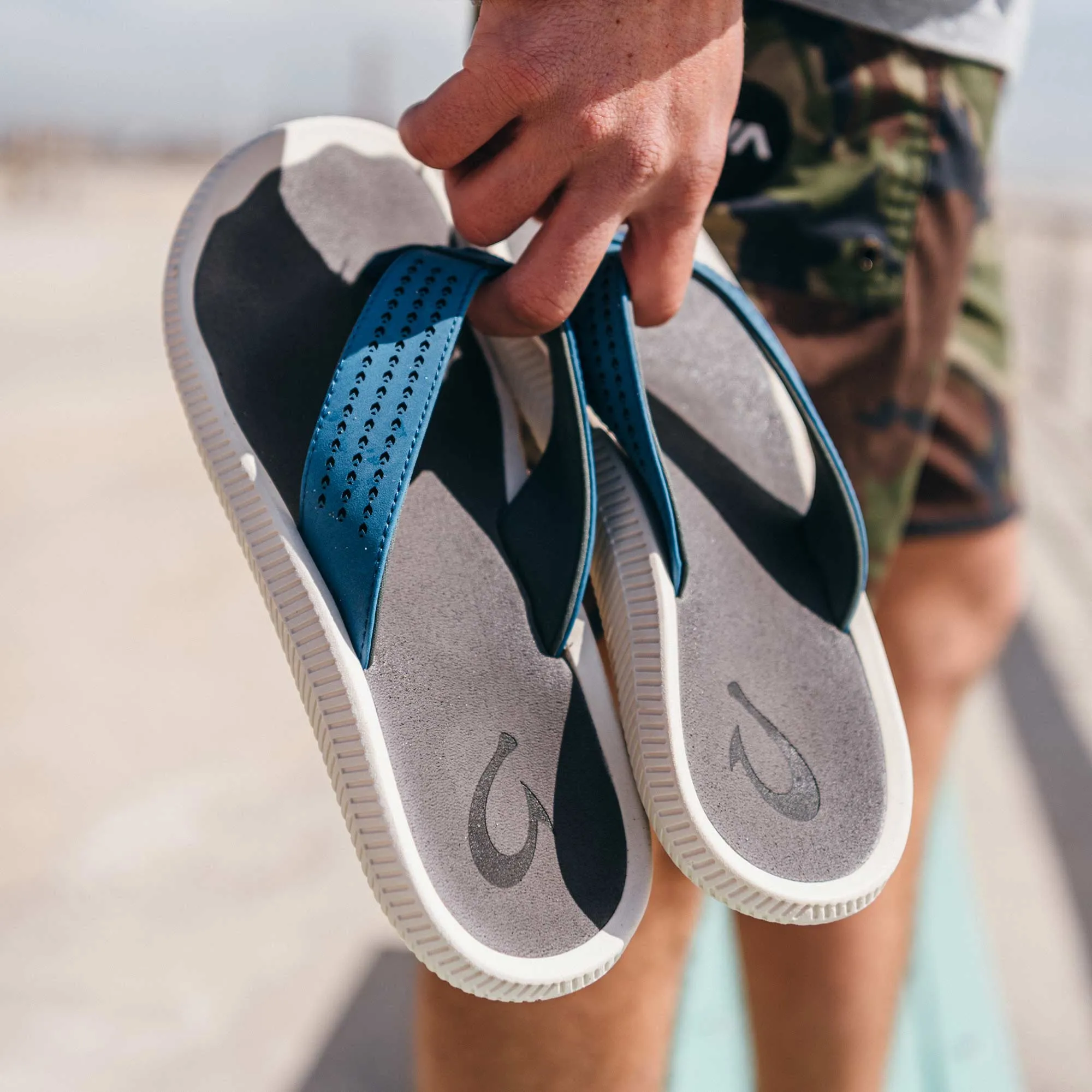 Ulele - Slate Blue / Charcoal Calm Mood