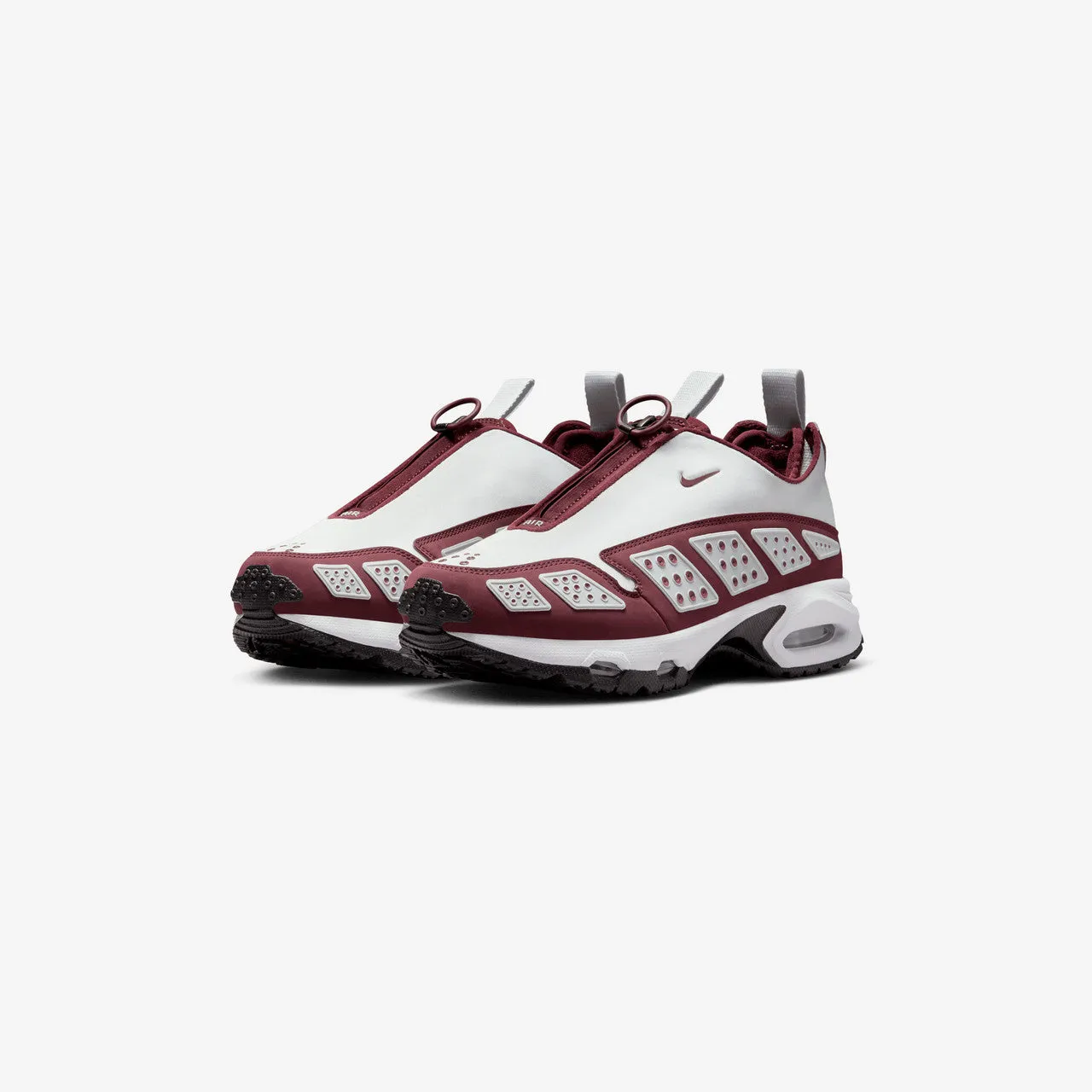 Wmns Air Max SNDR photo shoot