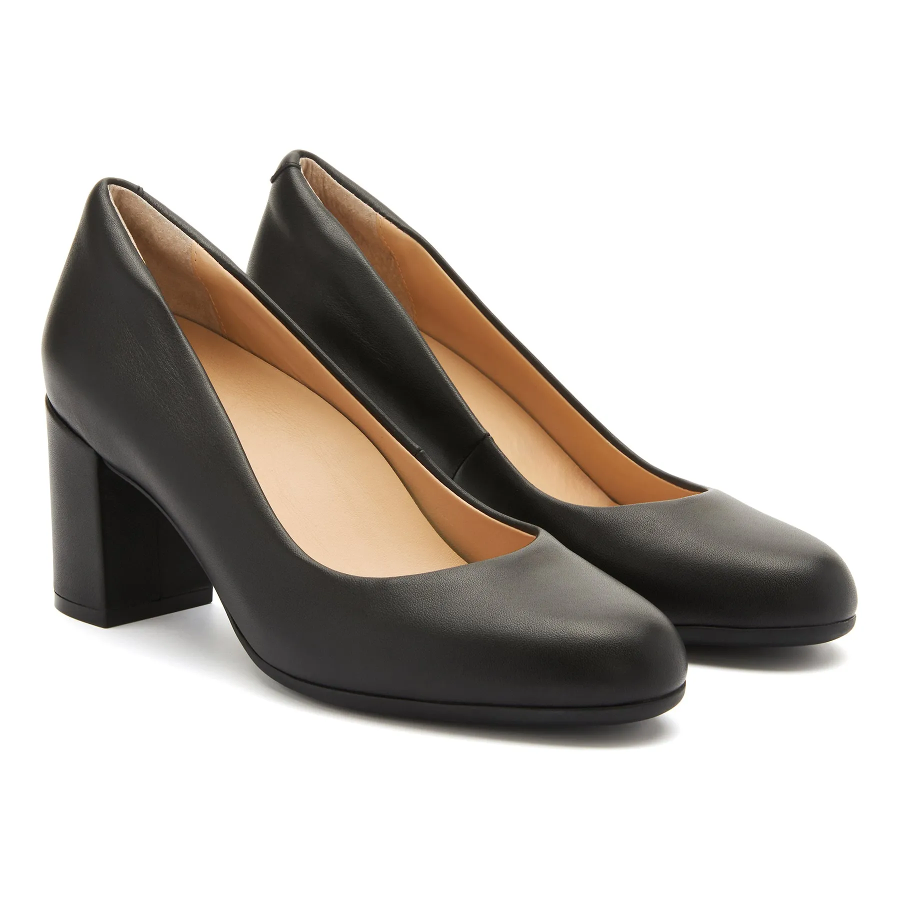 Tempo Pump Wide Comfort stage look