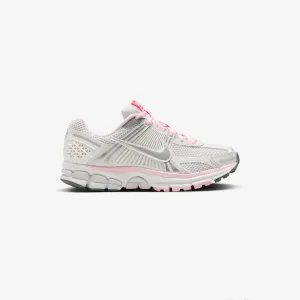 Arch Fit Rock Path Wmns Zoom Vomero 5