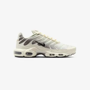 Air Max Plus evening run Spring Bloom