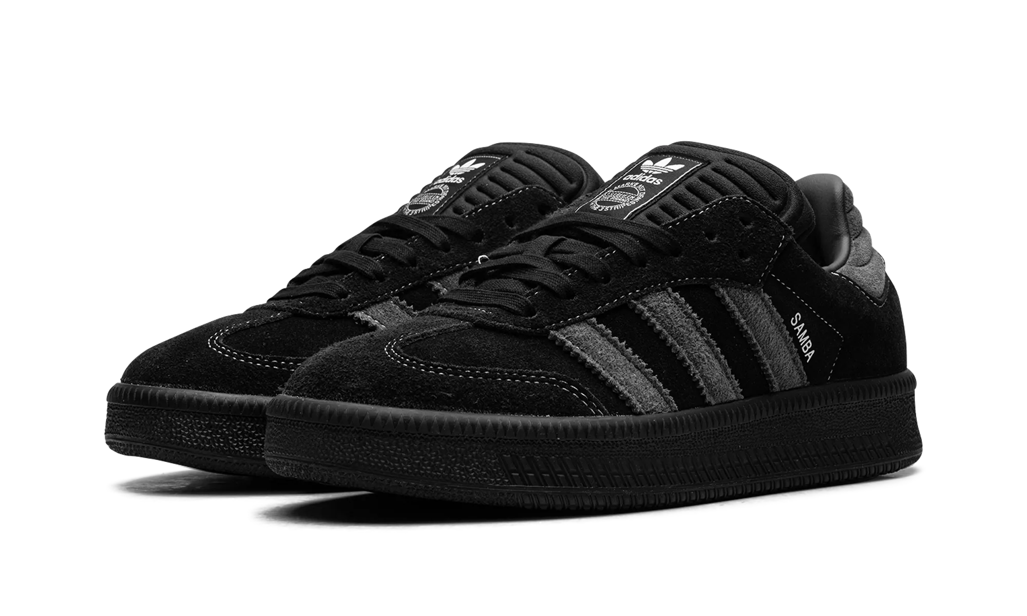 Flexibility Feature Soft Cushioning Samba XLG "Black Carbon"