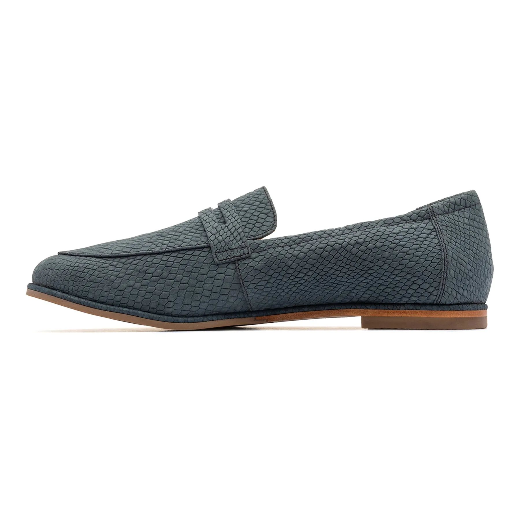 Form Pace First Look Strada Loafer