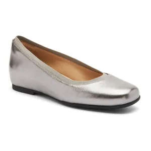 Cadence Ballet First Look