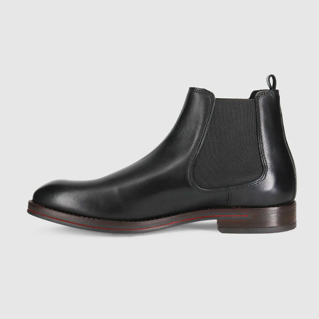 Tread Control Winner Chelsea Boots Black