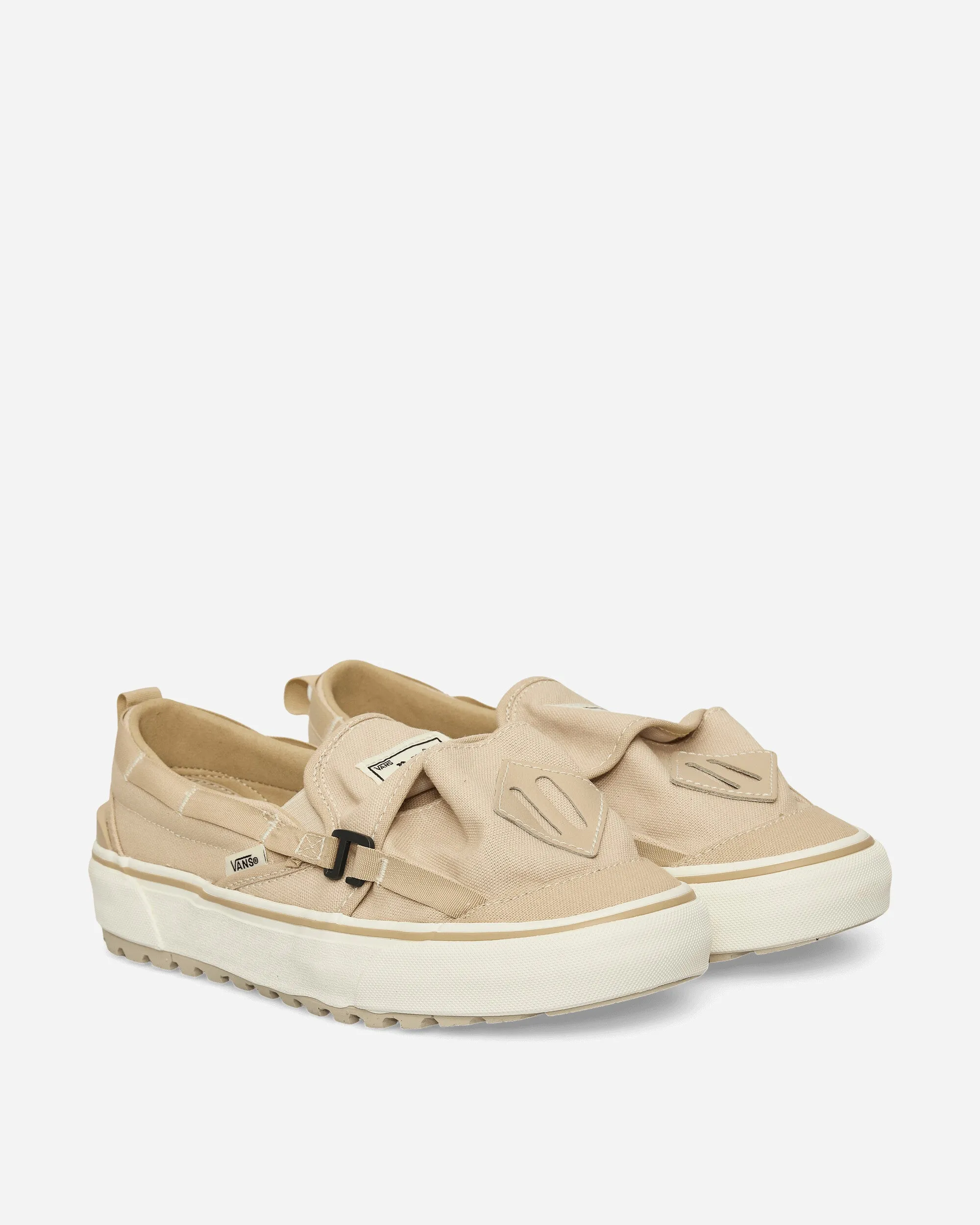 Nicole McLaughlin Slip-On LX MTE RS Sneakers Tan shape fit
