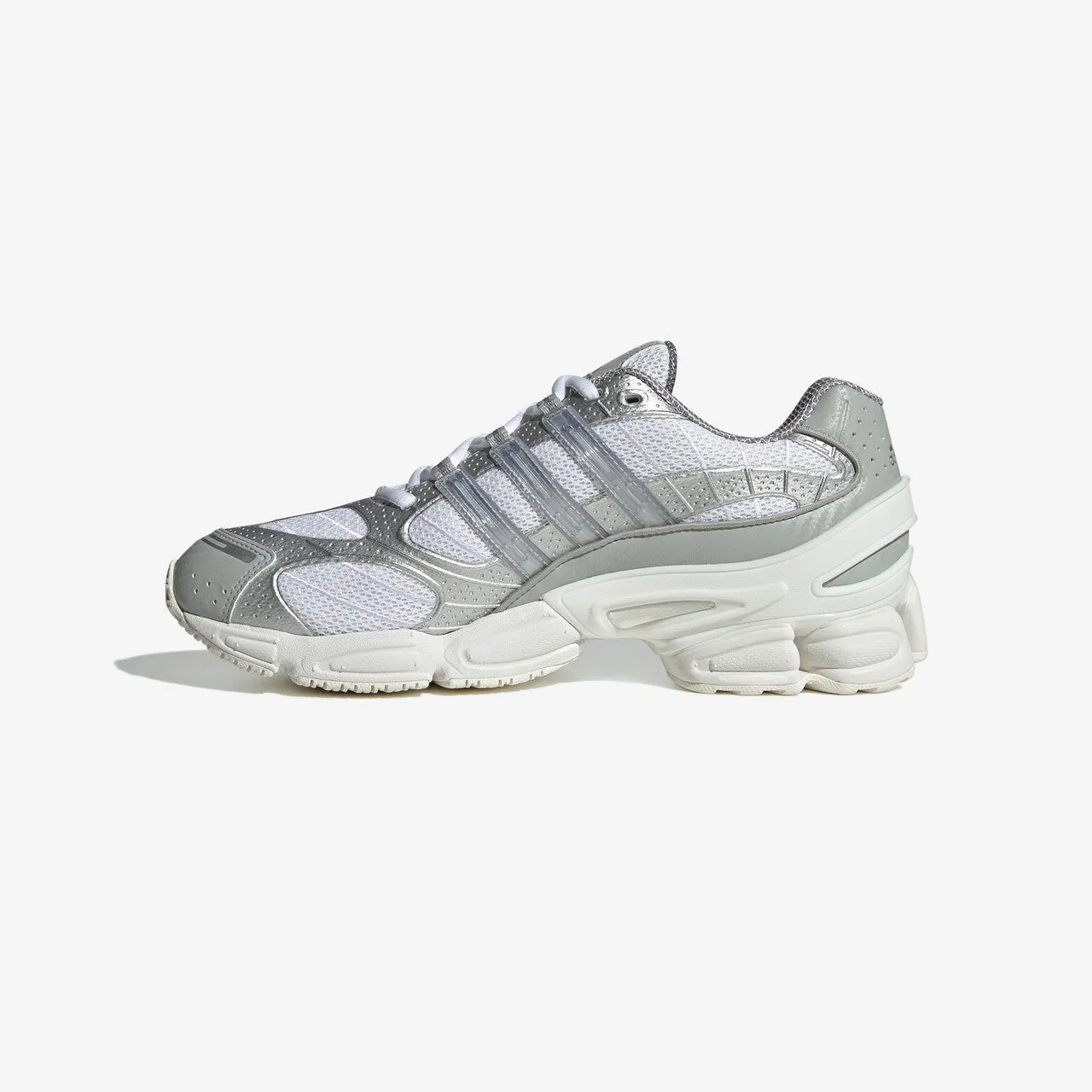 Ozweego Pro Stud Cool