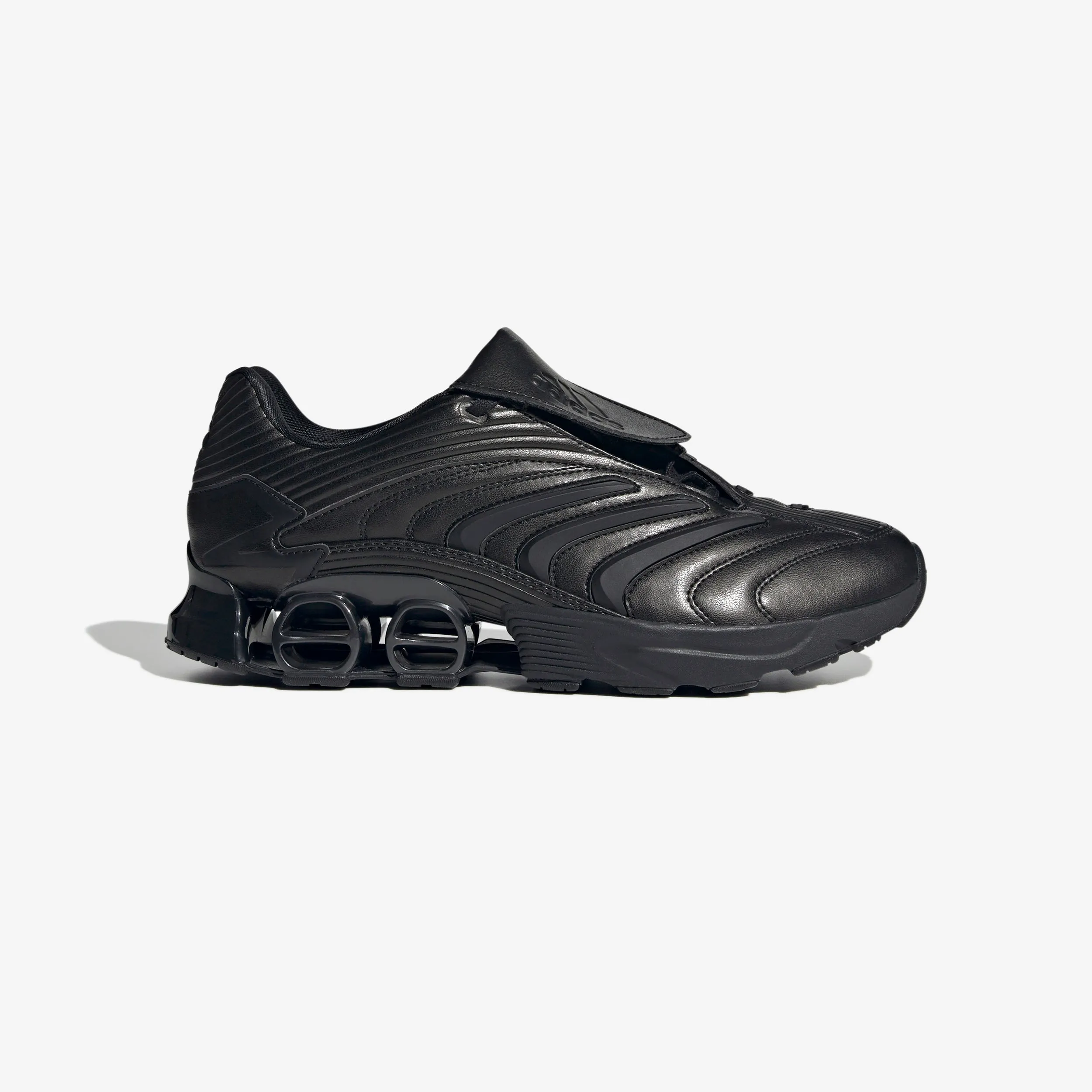 Wide toe box Predator Megaride