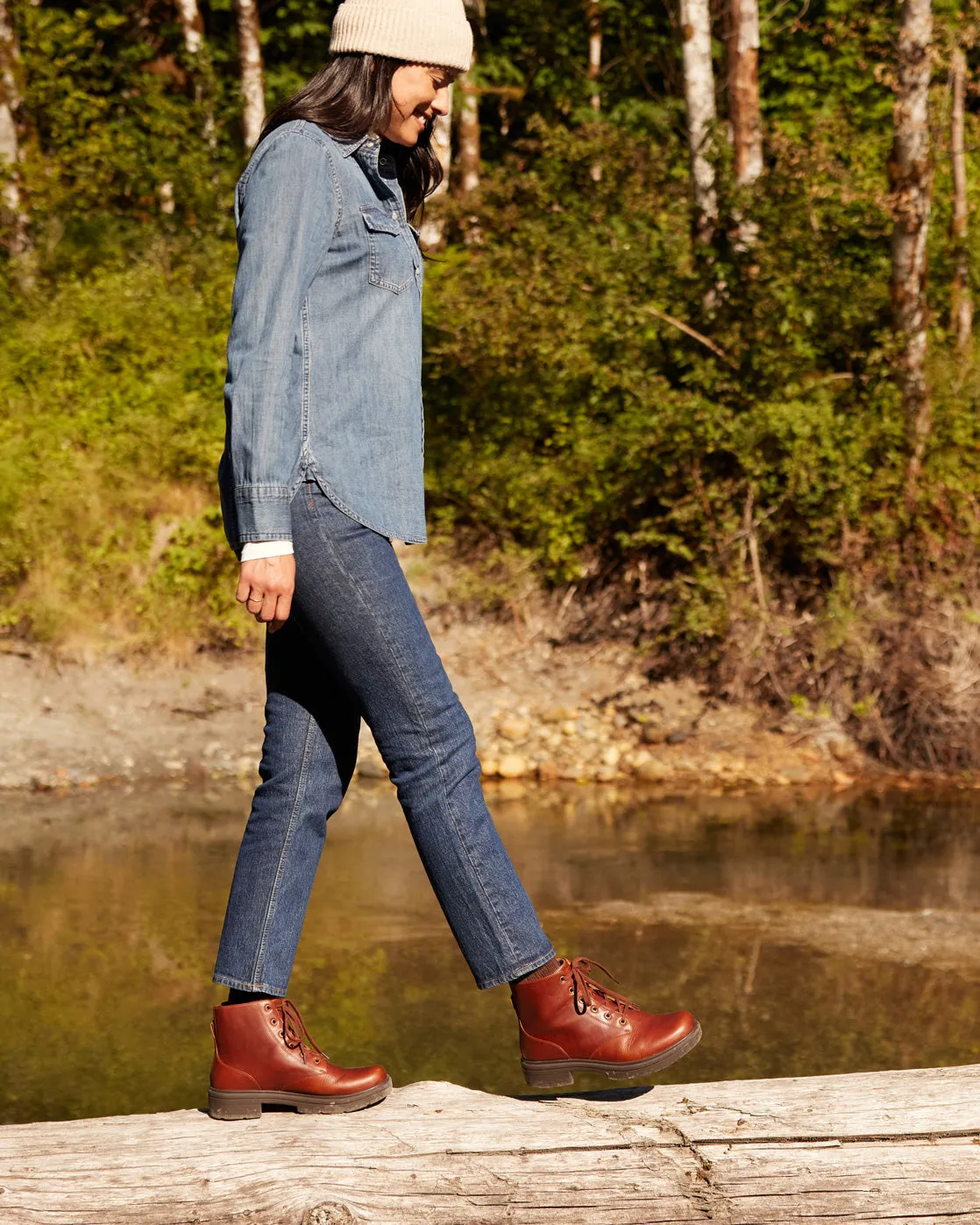 Fashion Forward Insulated Urban Traveler Vista Lace Metatarsal