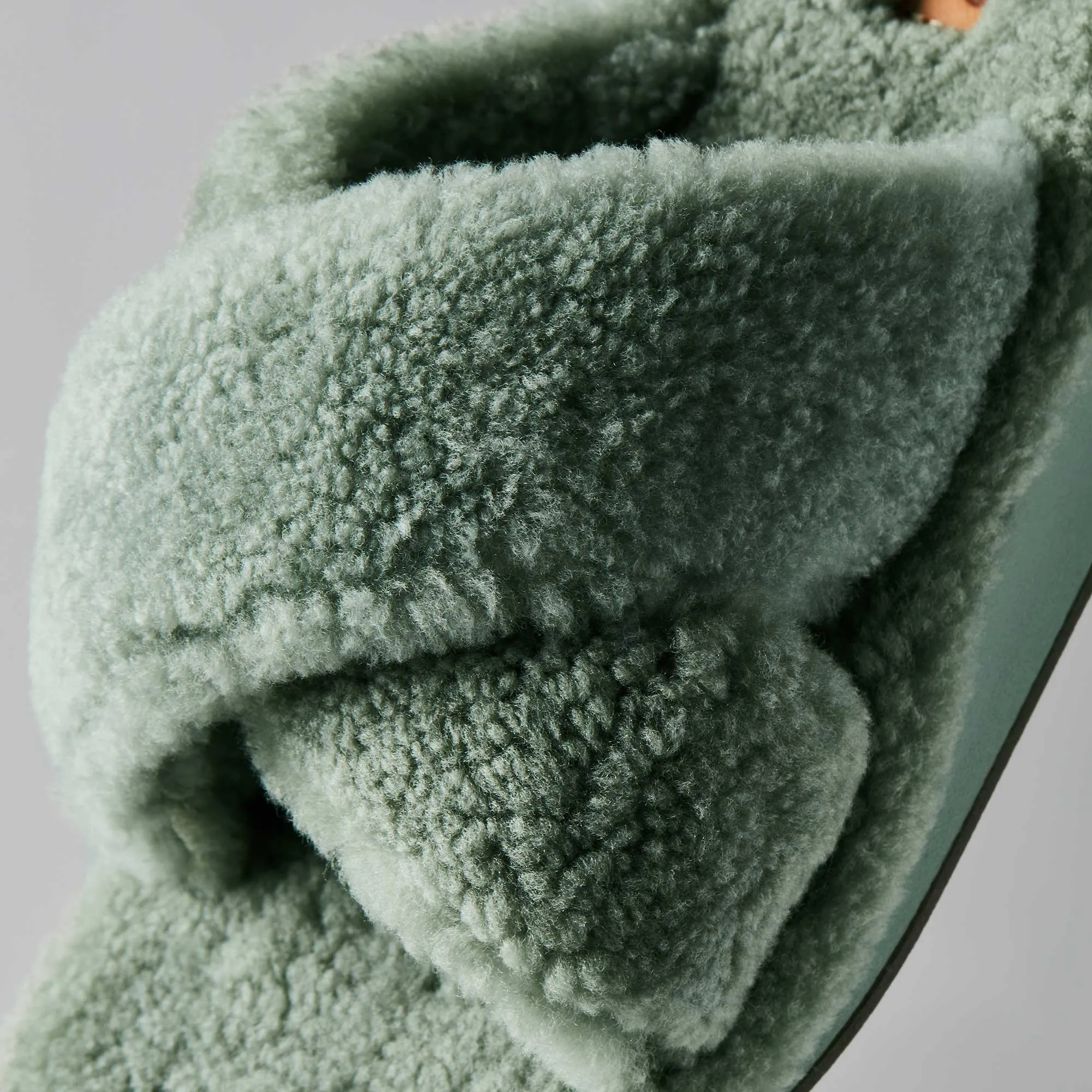Hila Heu - Muted Green Easy on off