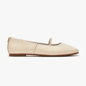 Travel Flats - Ivory Casual Elegance