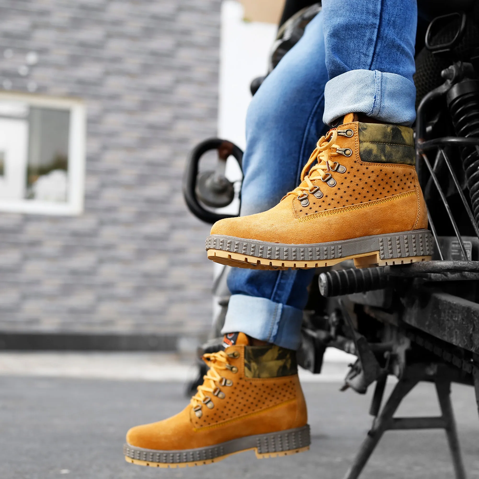 Narrow Fit Spring Jump Bacca Bucci URBAN Suede Leather Boots | Durable Suede Leather for Extra Comfort & Breathability