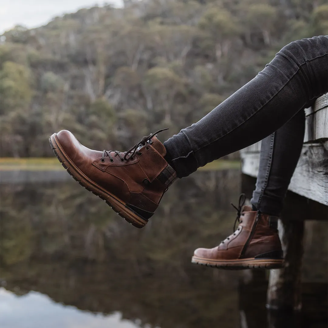 Comfortable Movement Alpine Lace Up Boots Tan