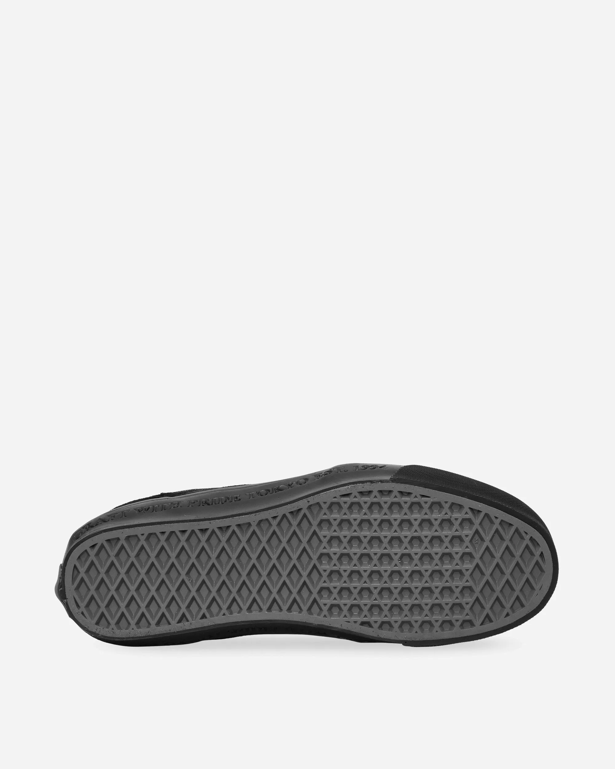 Shock Absorbing Sport Edge Neighborhood Half Cab 33 Sneakers Black