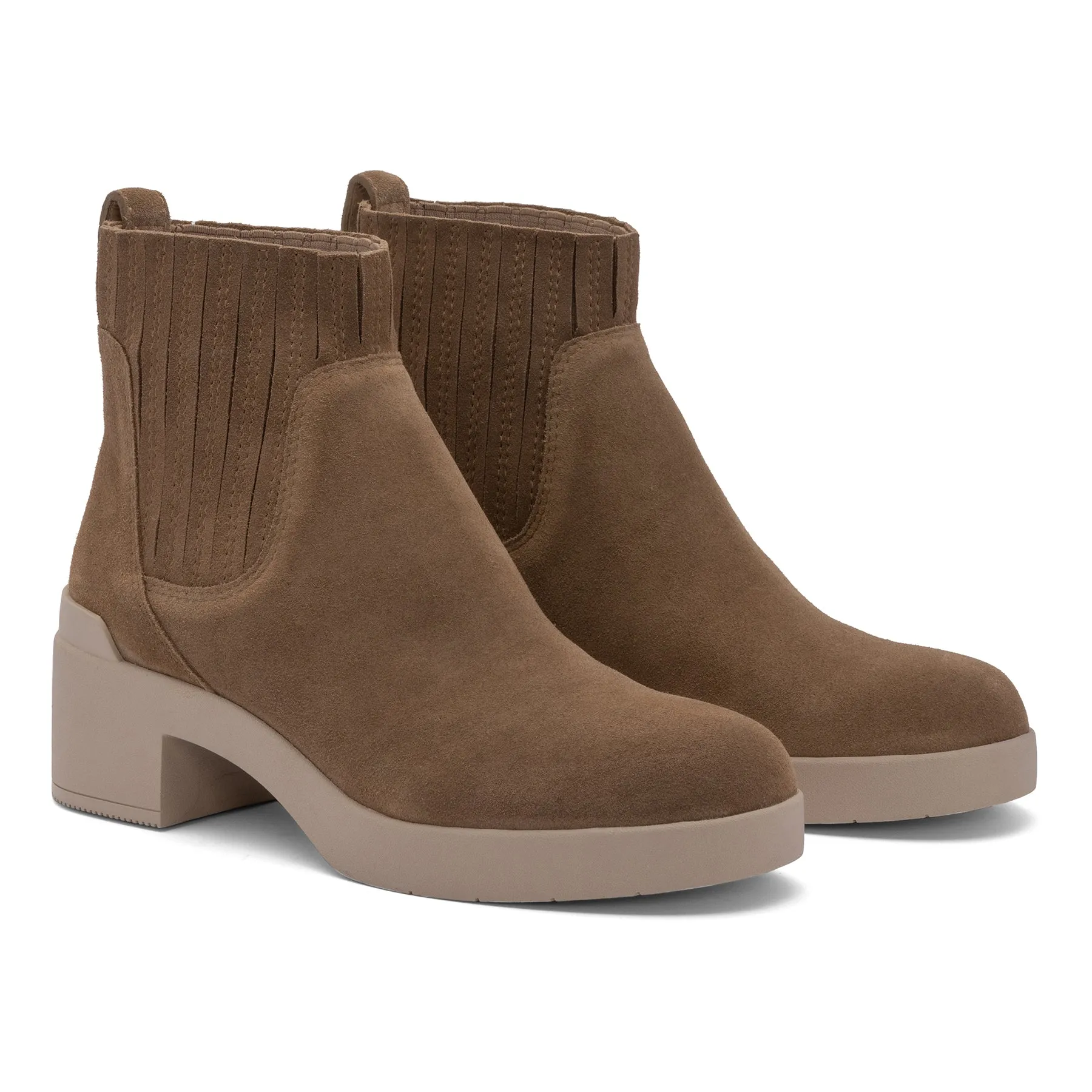 Capital Chelsea All Weather Urban Traveler Casual Walk