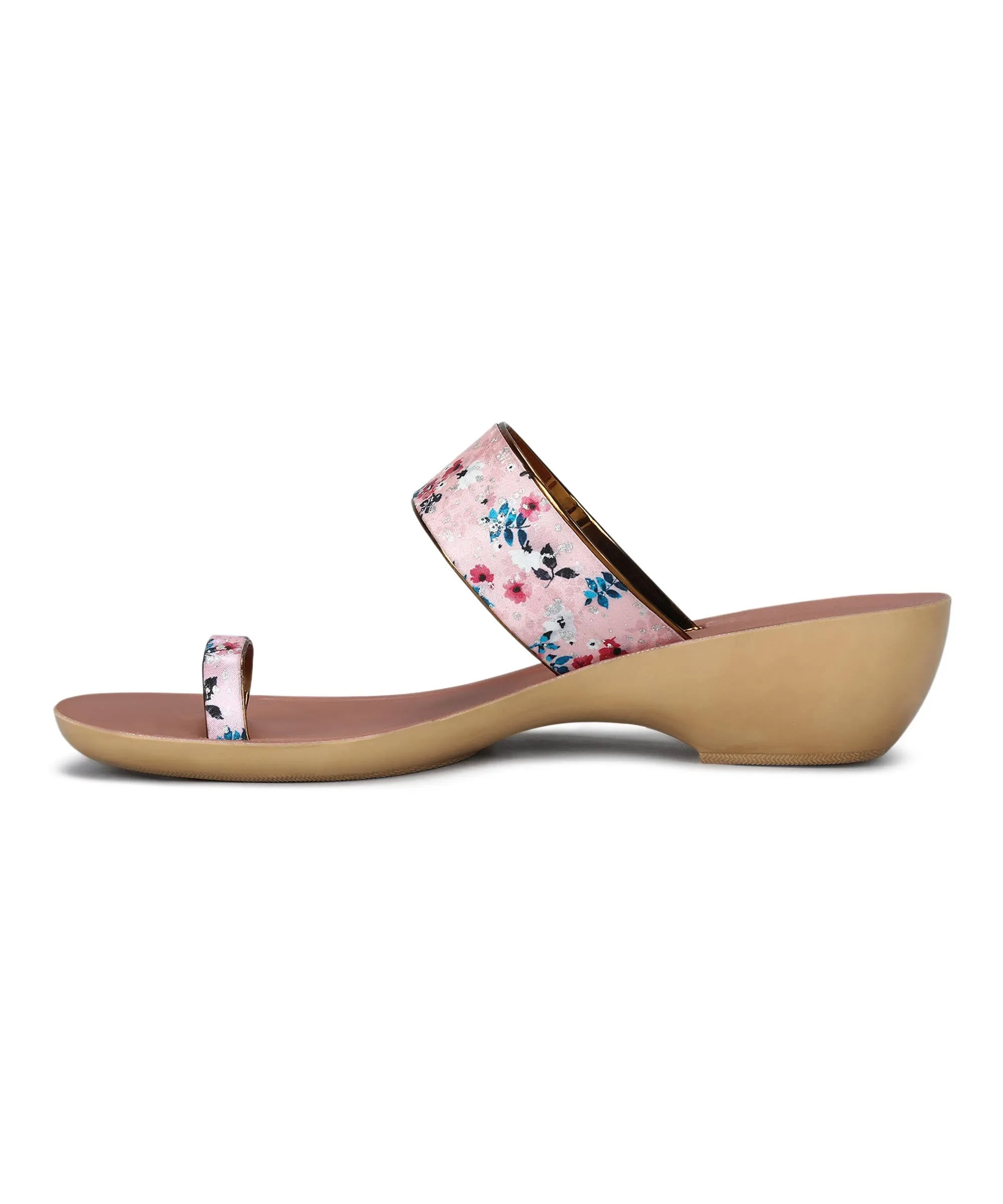 Paragon Women's Slip On Flat Peach Sandals | Durable Dailywear Sandals Windy day