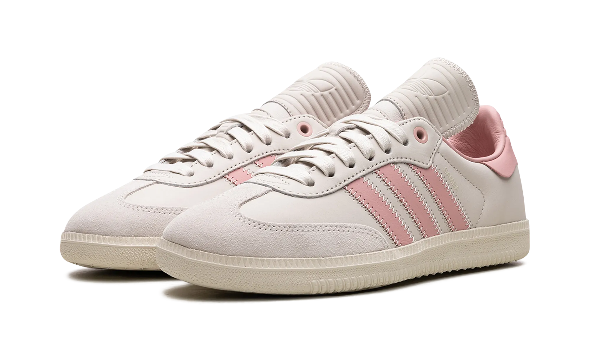 Feather Light City Adventure Comfort toe Samba Humanrace "Pharrell - Aluminum"