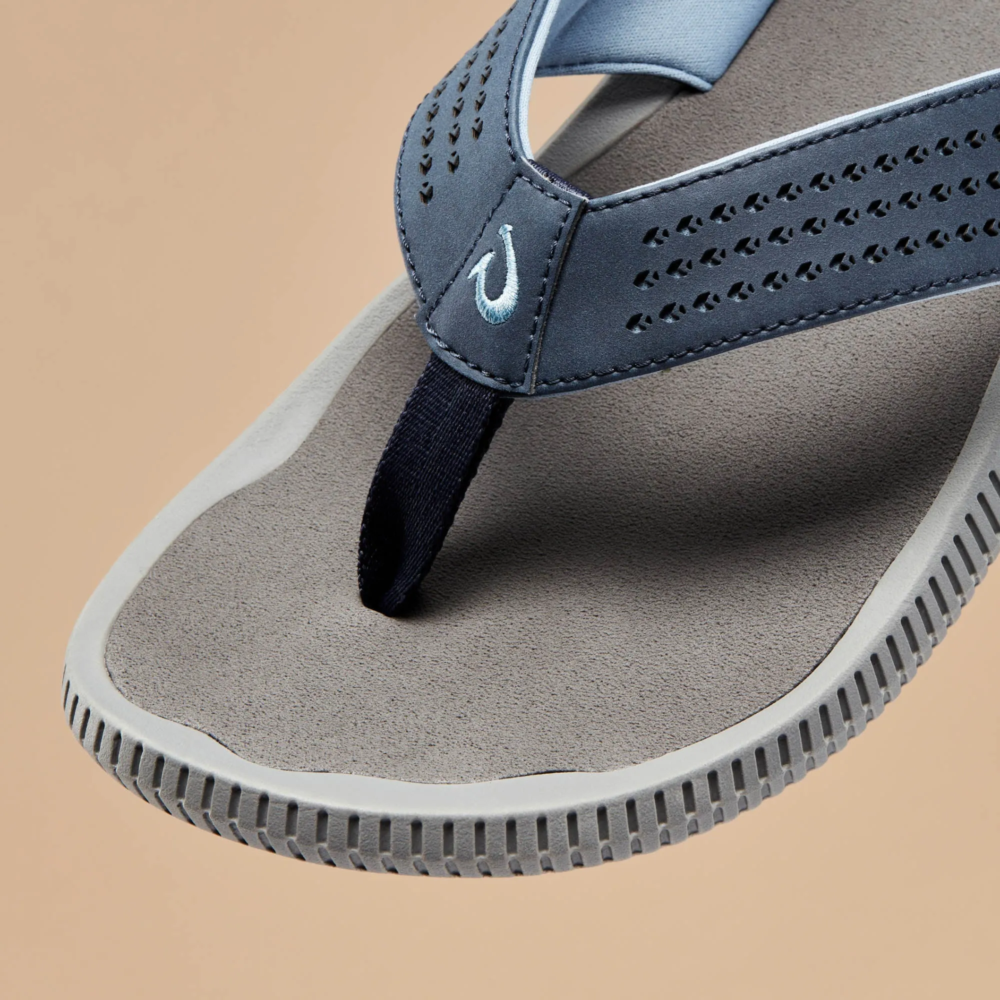 Ulele - Blue Depth / Charcoal Sole Traction
