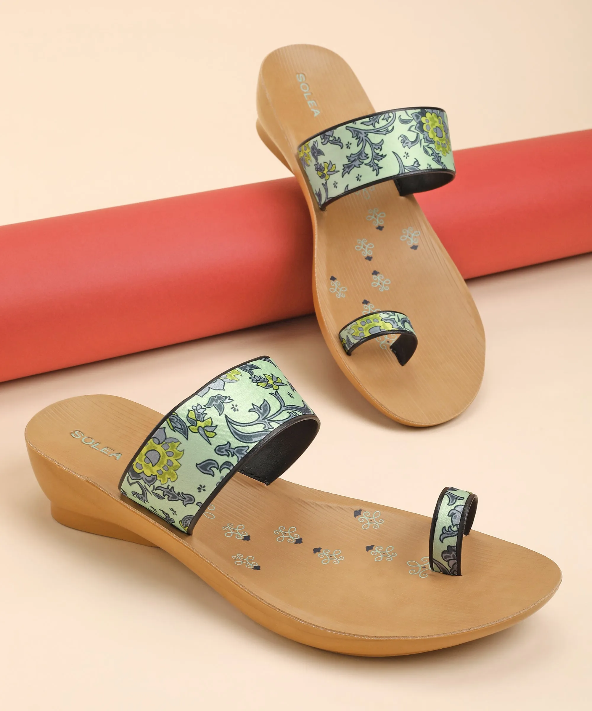 Mesh Upper Comfortable Daily Footwear Paragon PUK7009L Women Sandals | Casual & Formal Sandals | Stylish, Comfortable & Durable | For Daily & Occasion Wear