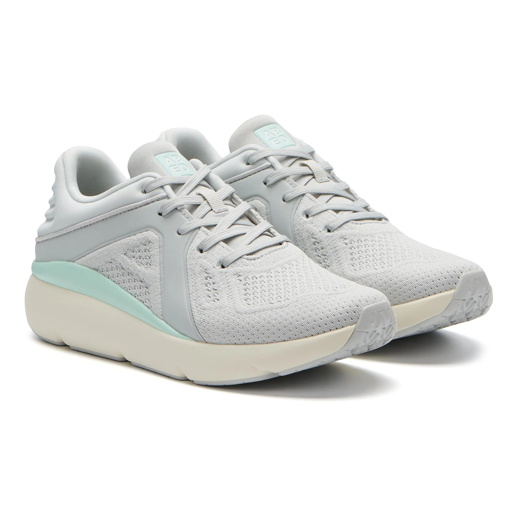 Minimalist Stitching Sustainable Sole Construction MXV Shift
