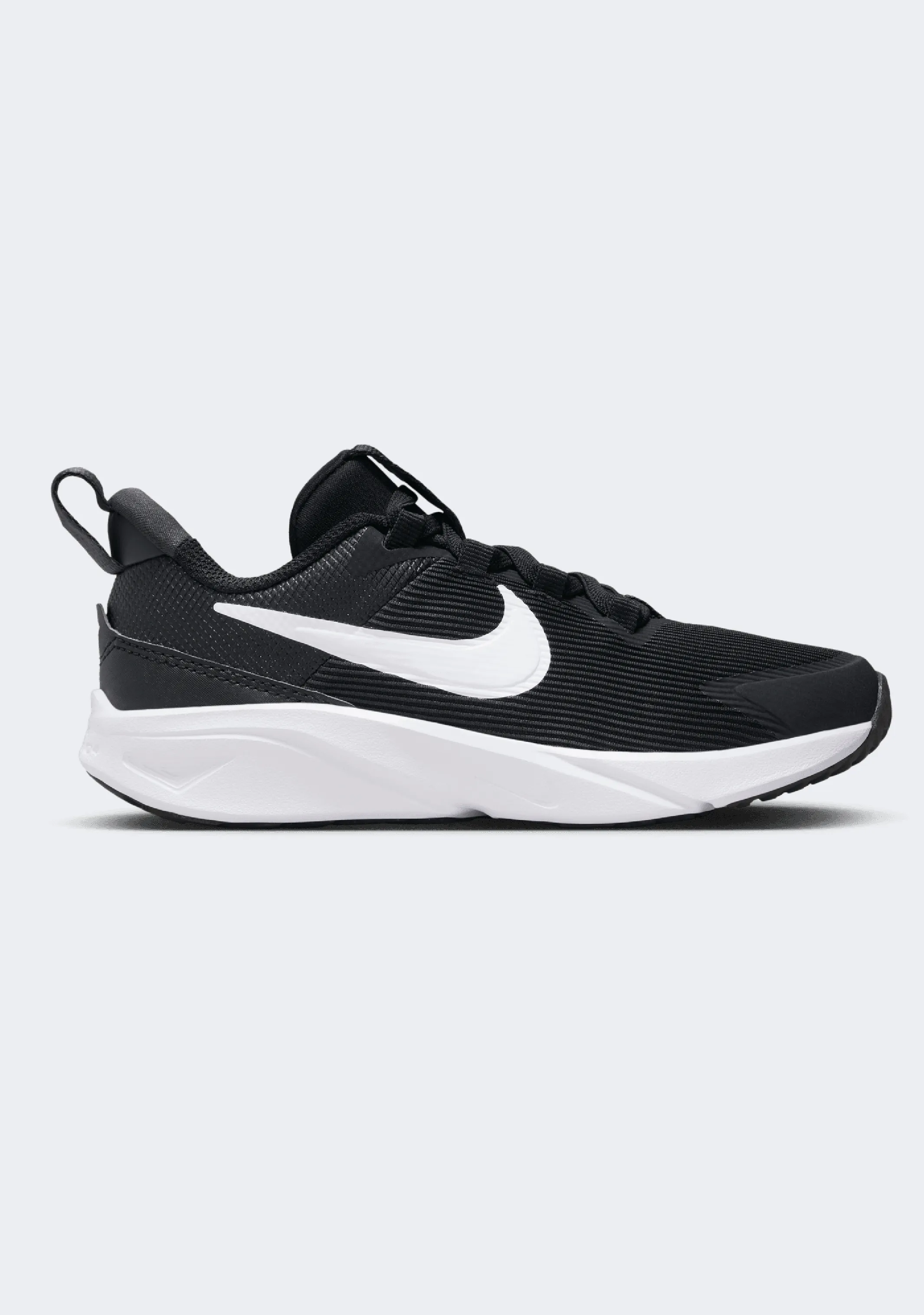 Nike Kids' Star Runner 4 PS Breathable Edge Slip-resistant look