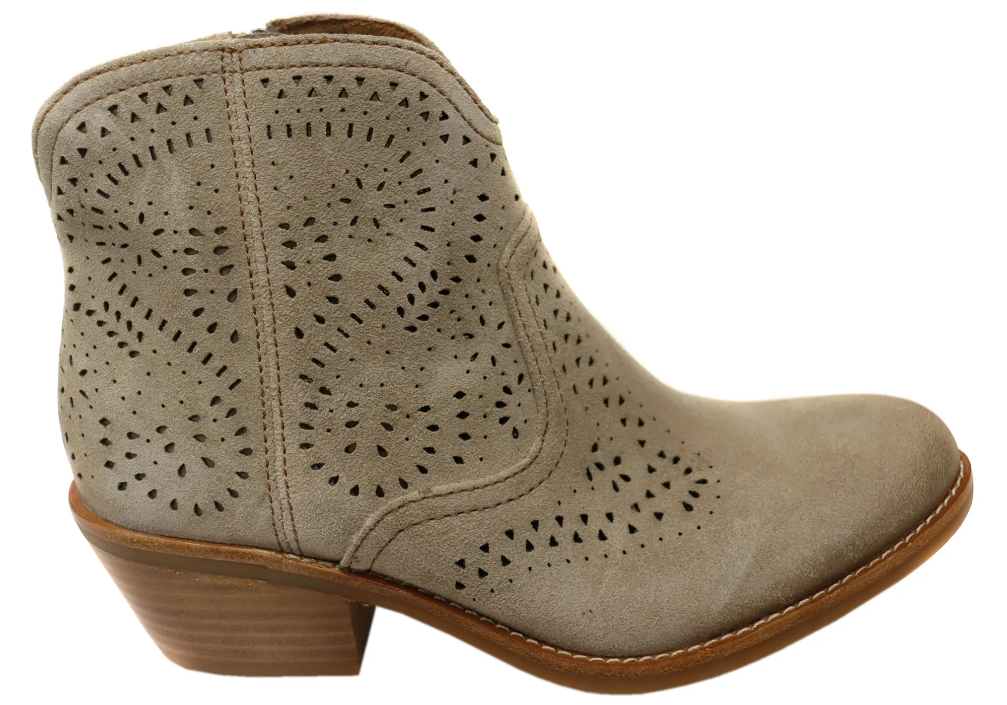 Clean Form Cushion Collar Sofft Alexia Womens Comfortable Leather Low Heel Ankle Boots