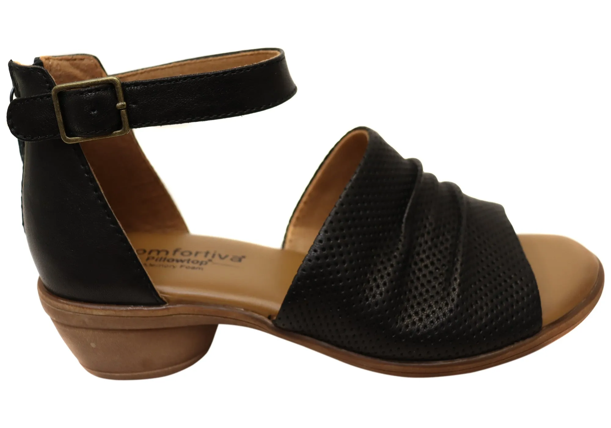 Comfortiva Newnan Womens Comfort Footbed Wide Fit Leather Sandals Cold Weather