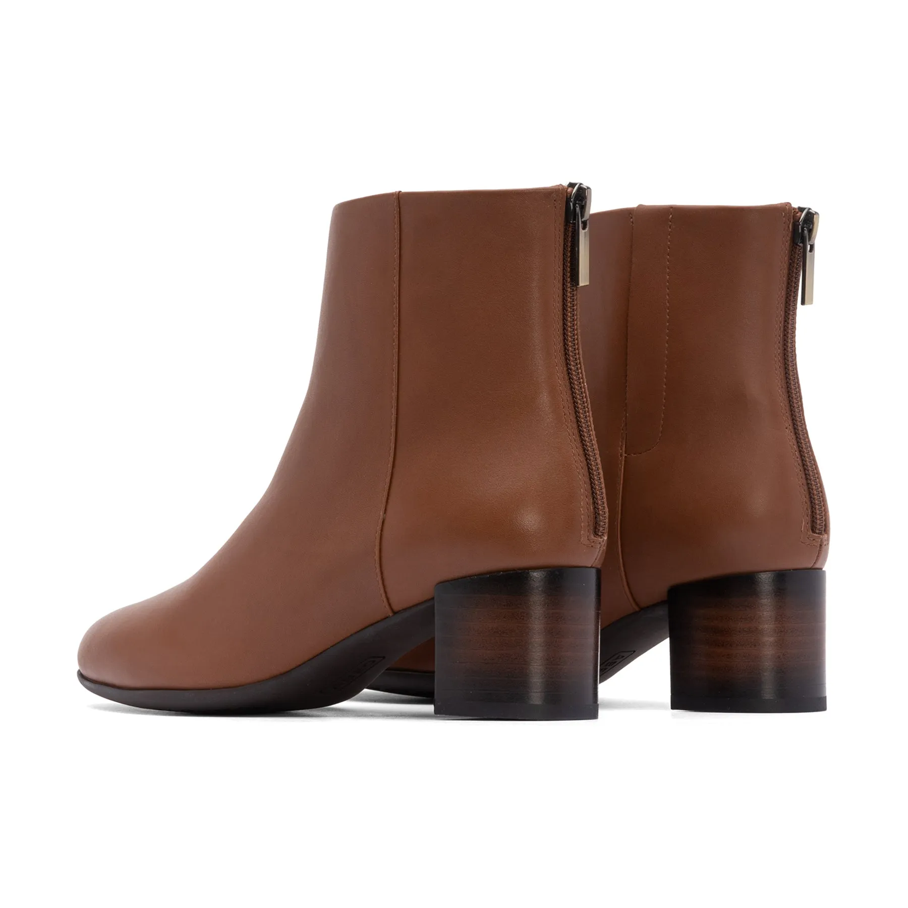 Plaza Back Zip Metatarsal Multi Terrain Shock absorption