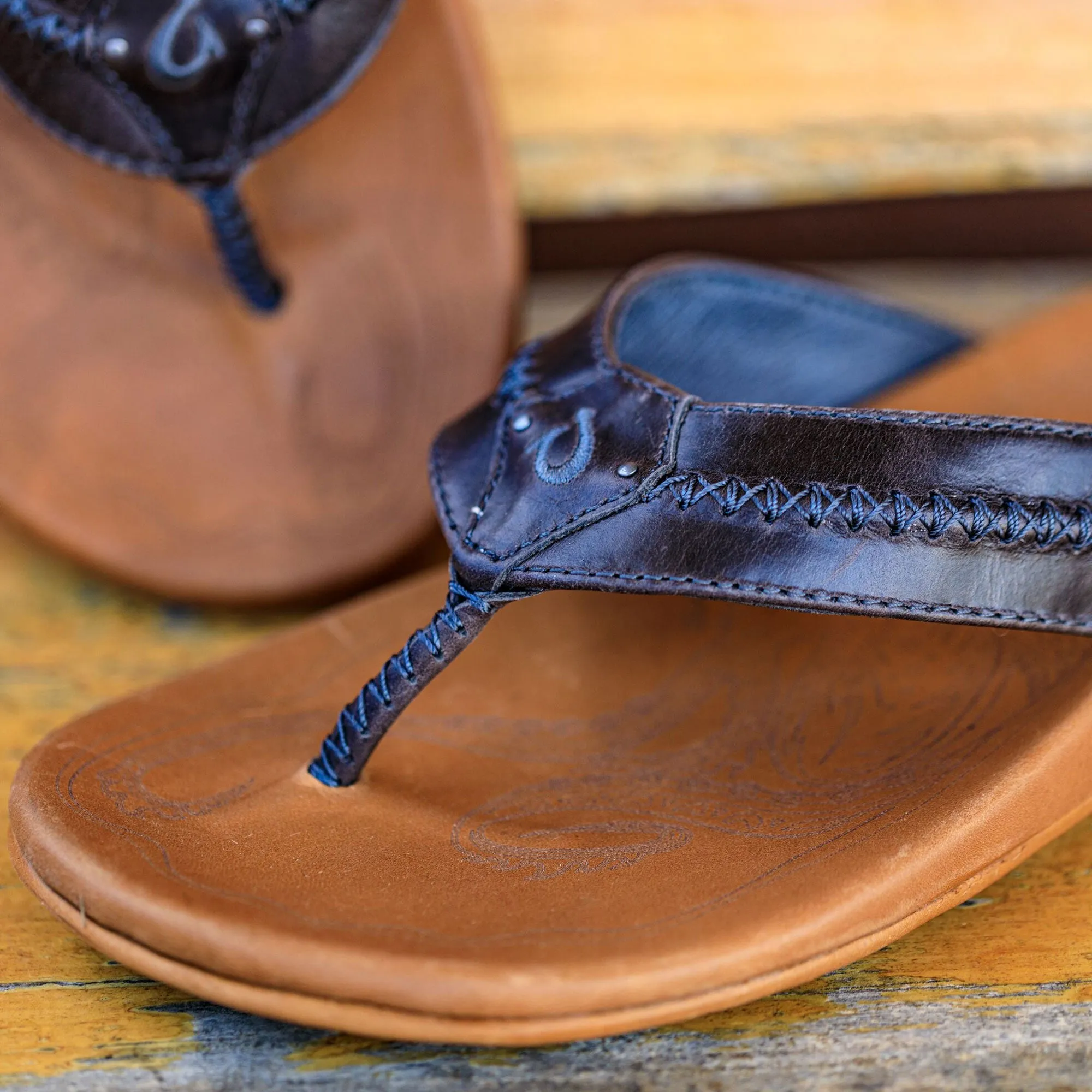 Mea Ola - Charcoal / Fox Flexible Soft