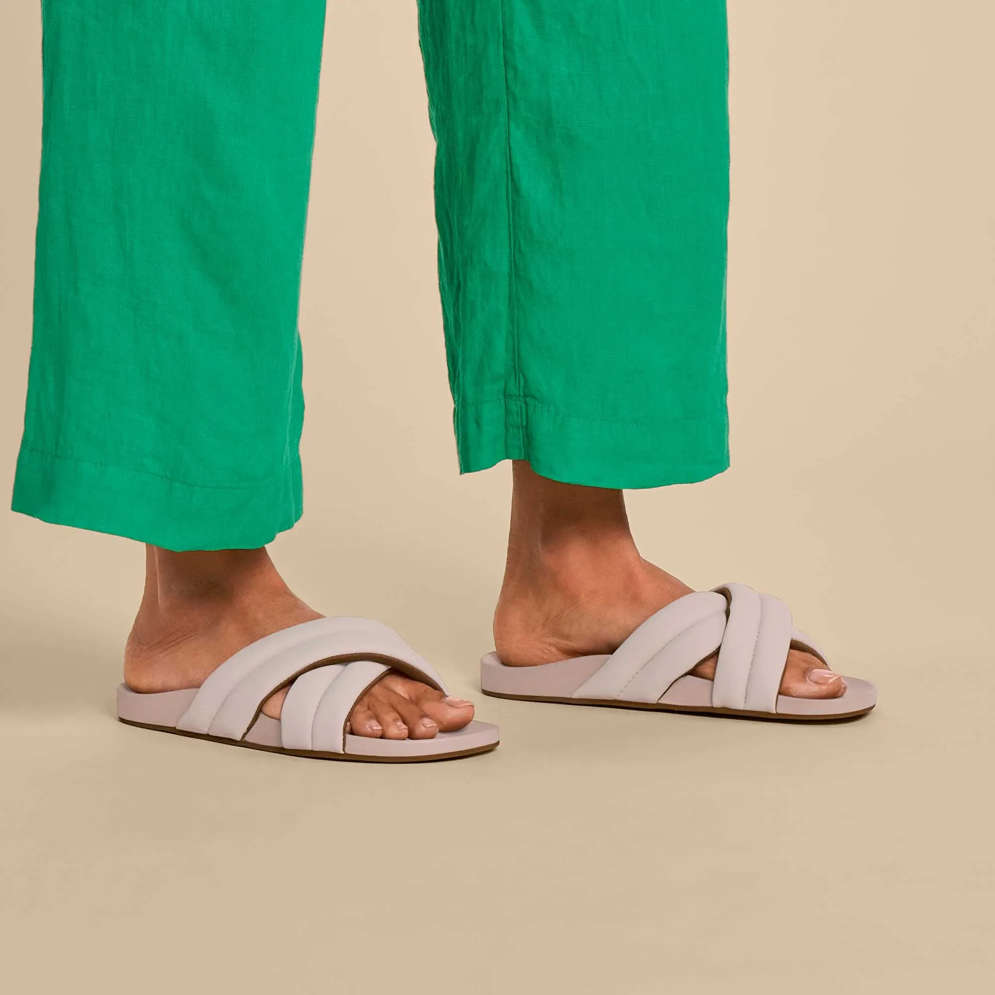 Foot Love Hila - Cloudy