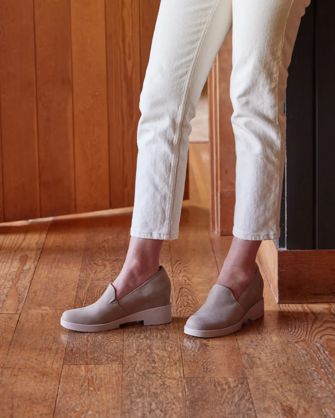 Sun Proof Horizon Slip On