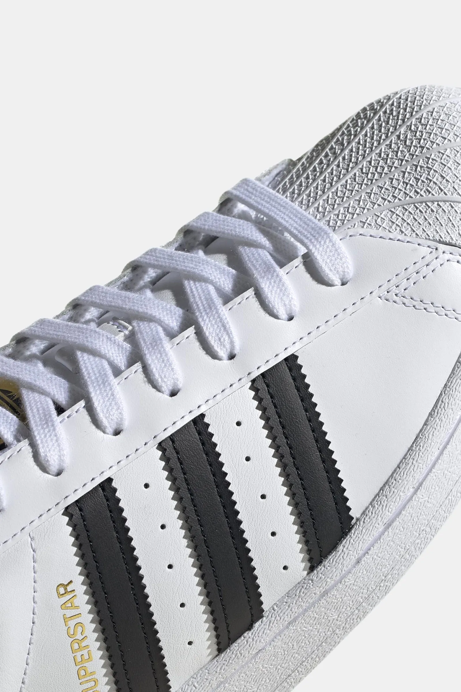 Superstar Sweat Resistant Urban Stroll Energy Core