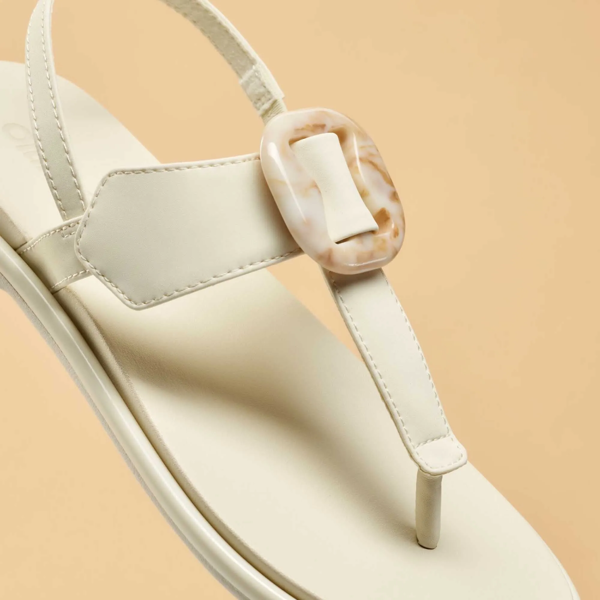 Lai TBar - White Sand / White Sand synthetic material