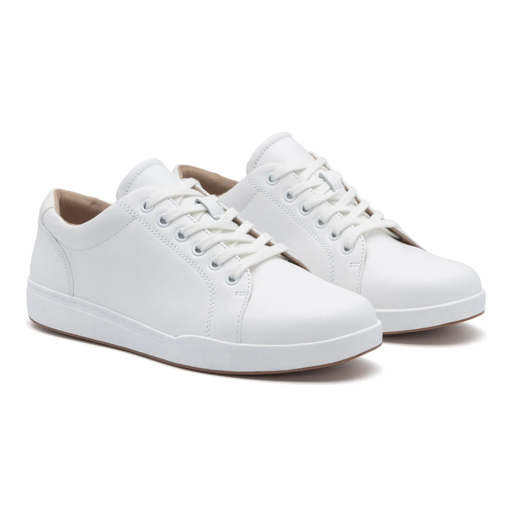 Encore Sneaker Reflective Seam Free Upper