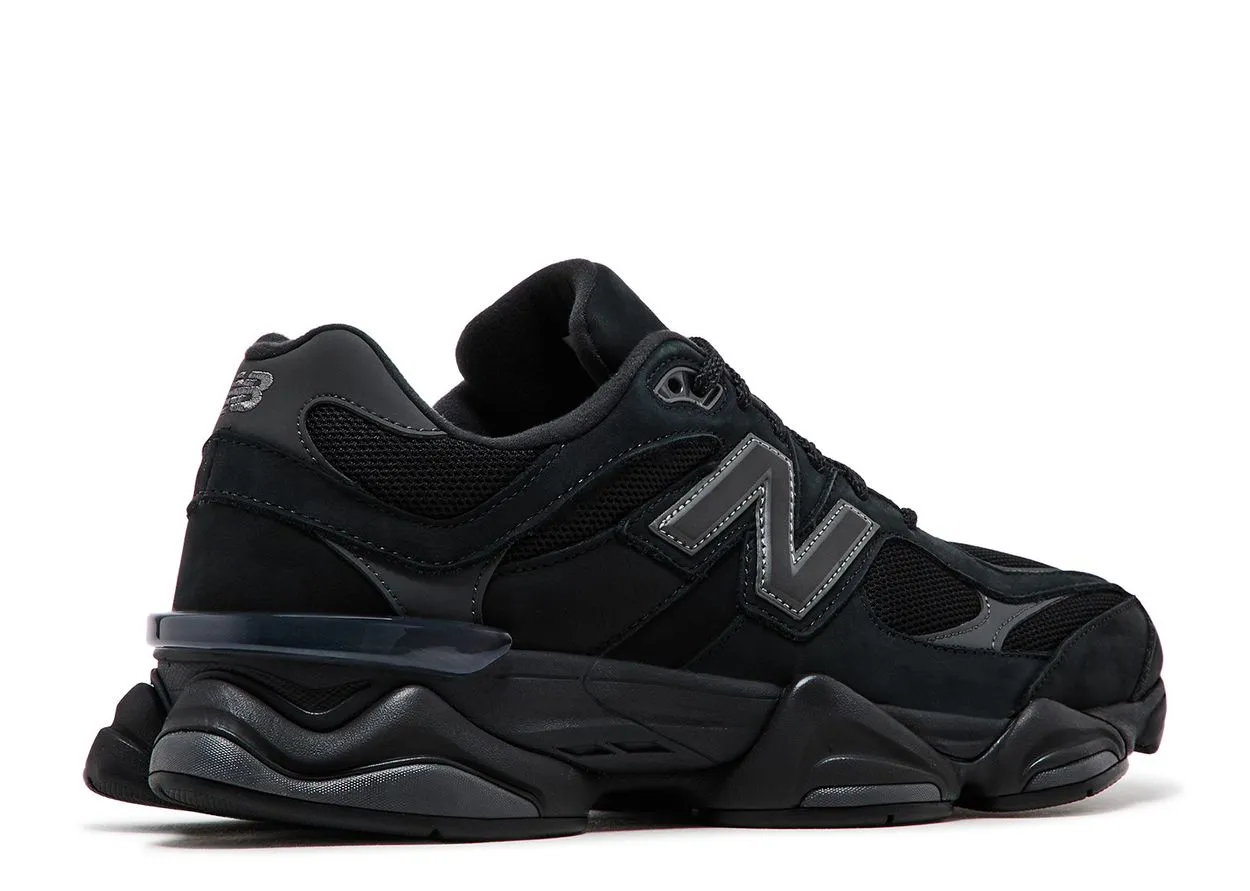 ergonomic Play Hard New Balance 9060 Black Cement