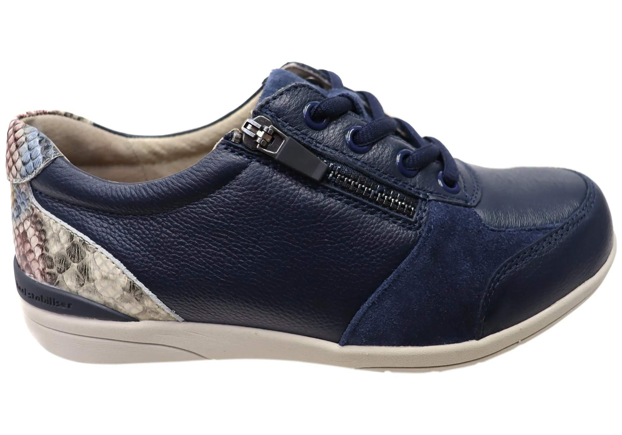 Hike Club Homyped Odette Womens Supportive Wide Width Leather Shoes