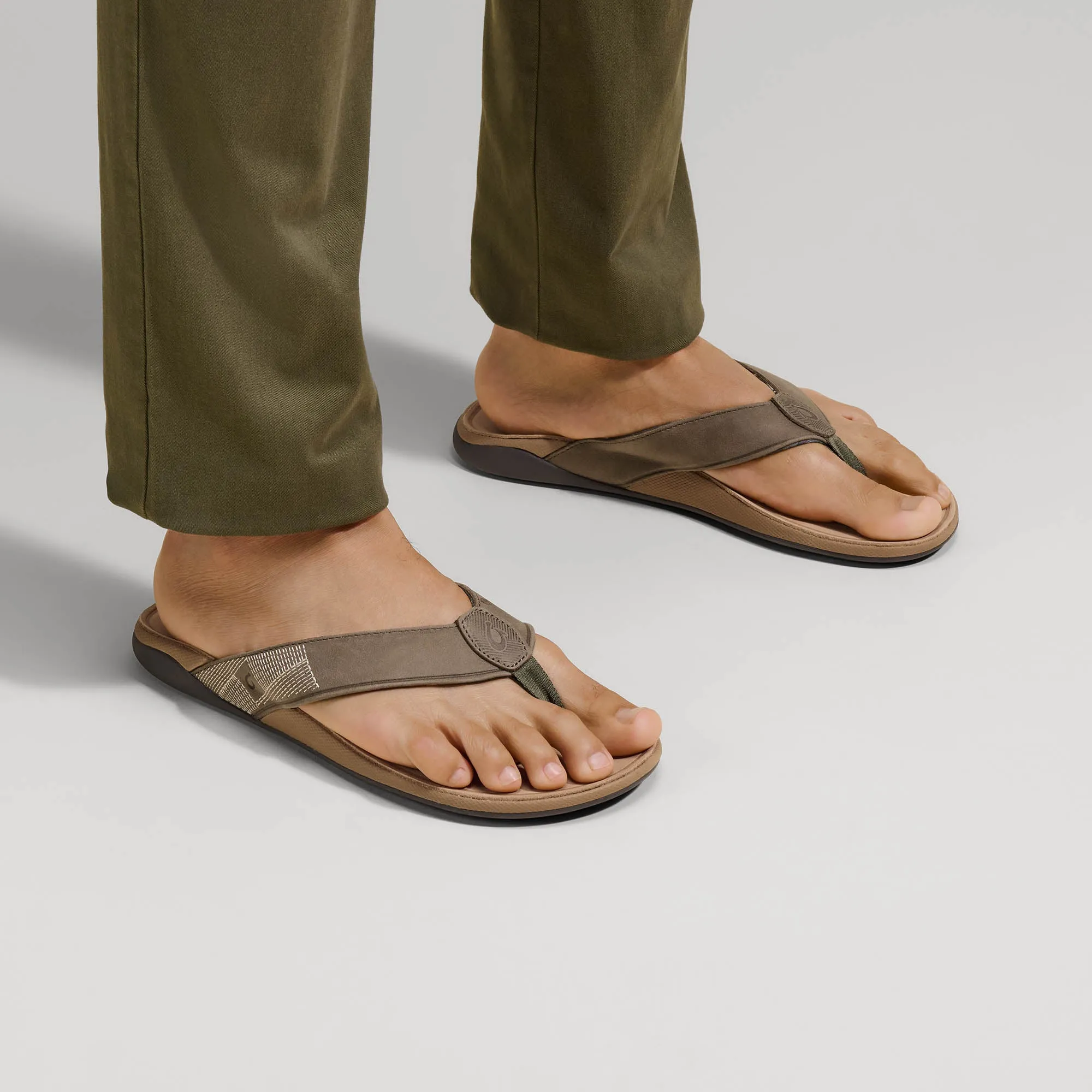 Tuahine - Hunter / Golden Sand Airy Vibe Lightweight Flats