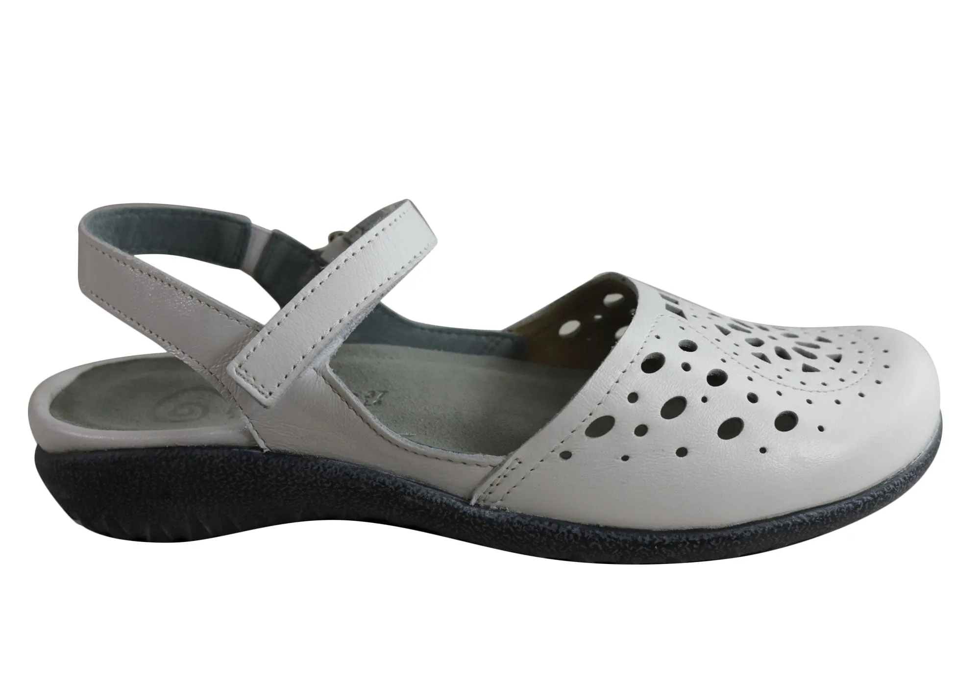 Sleek Flats Naot Arataki Womens Closed Toe Orthotic Friendly Leather Flat Sandals