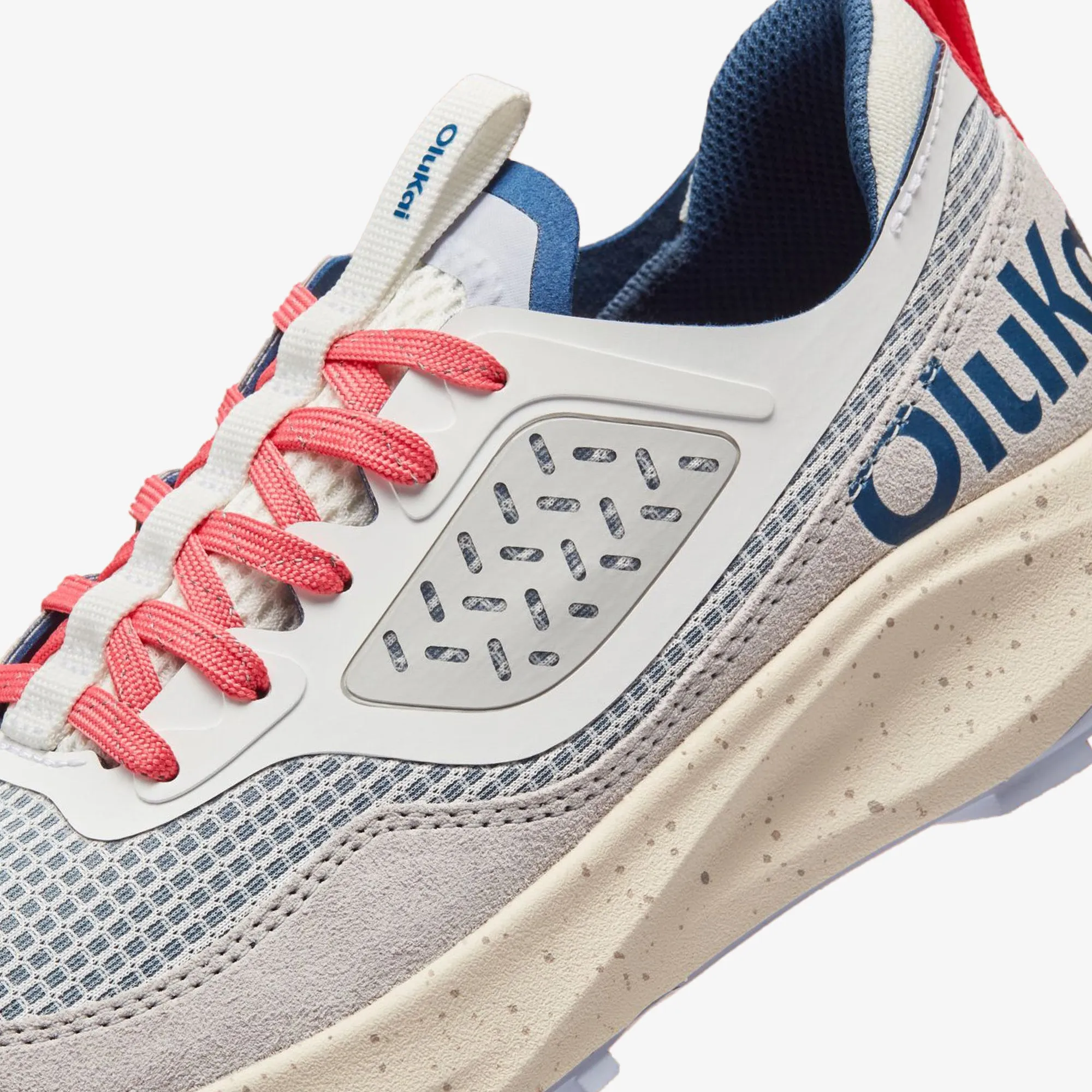 Makiki  -  Bright White / Coastal Blue Hydrophobic Upper Coating Soft Padding